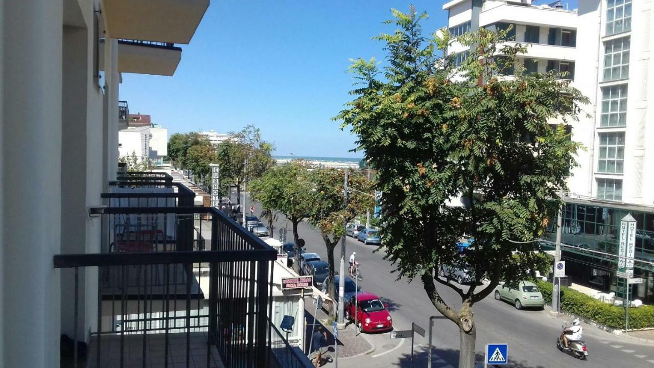 Hotel Venus Rimini Exterior foto